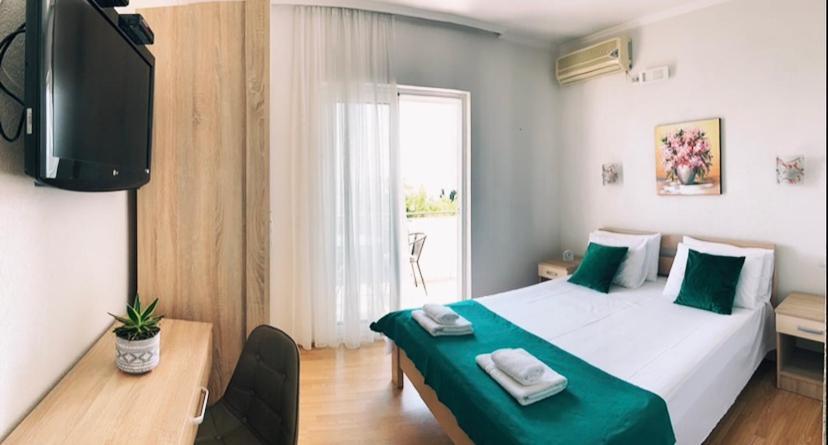 Apartments Hollaj Улцинь Екстер'єр фото