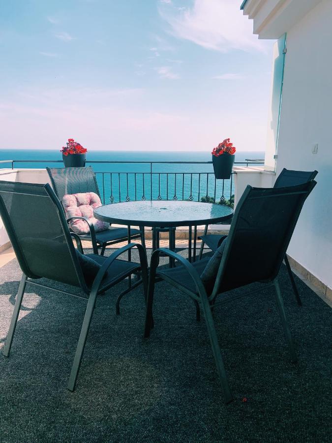 Apartments Hollaj Улцинь Екстер'єр фото