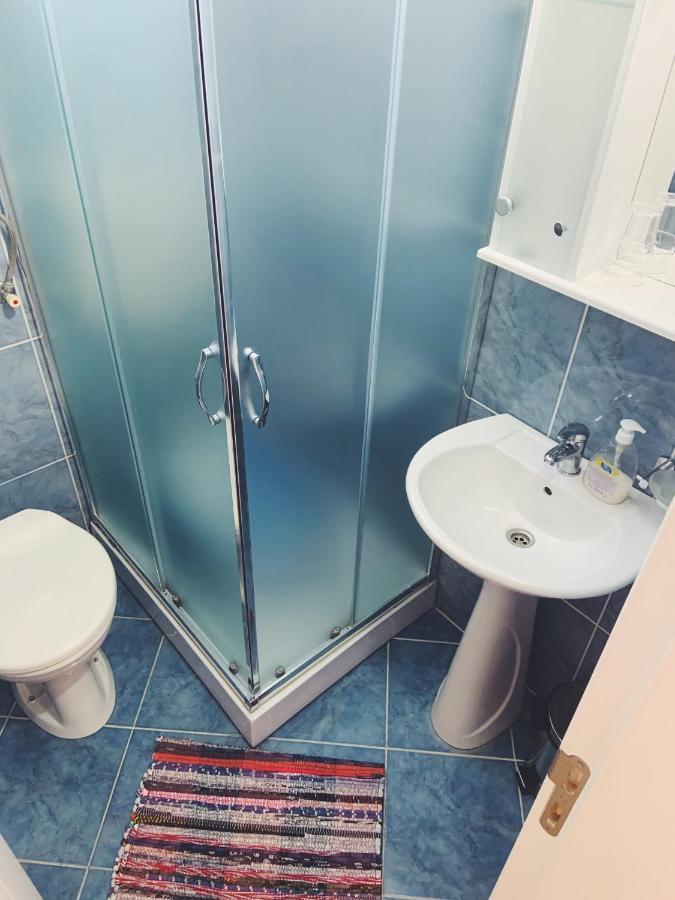 Apartments Hollaj Улцинь Екстер'єр фото