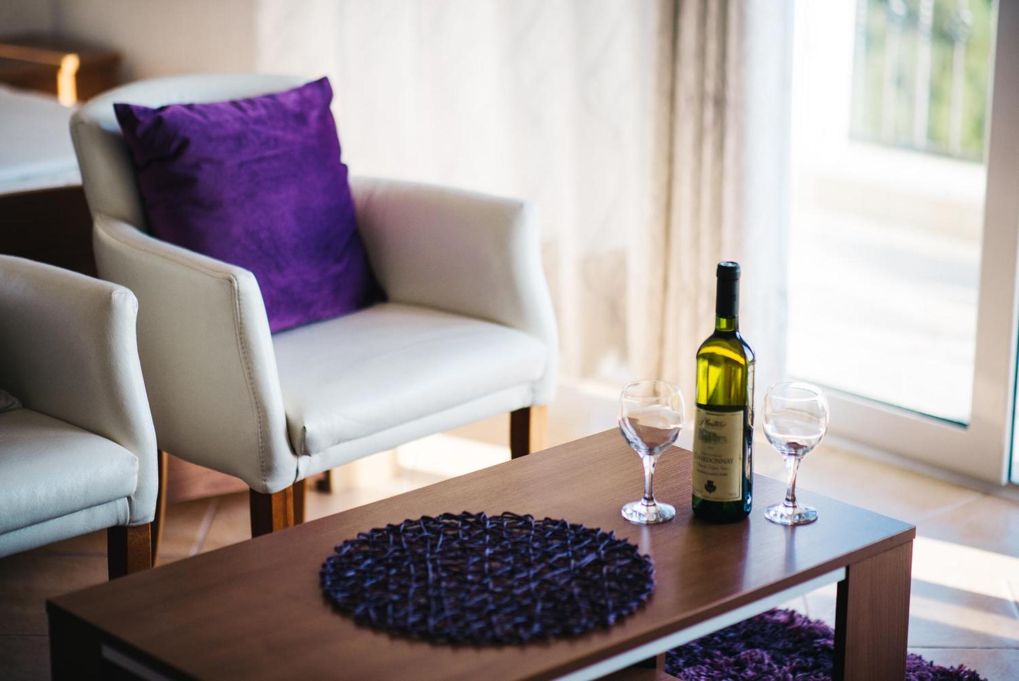 Apartments Hollaj Улцинь Екстер'єр фото
