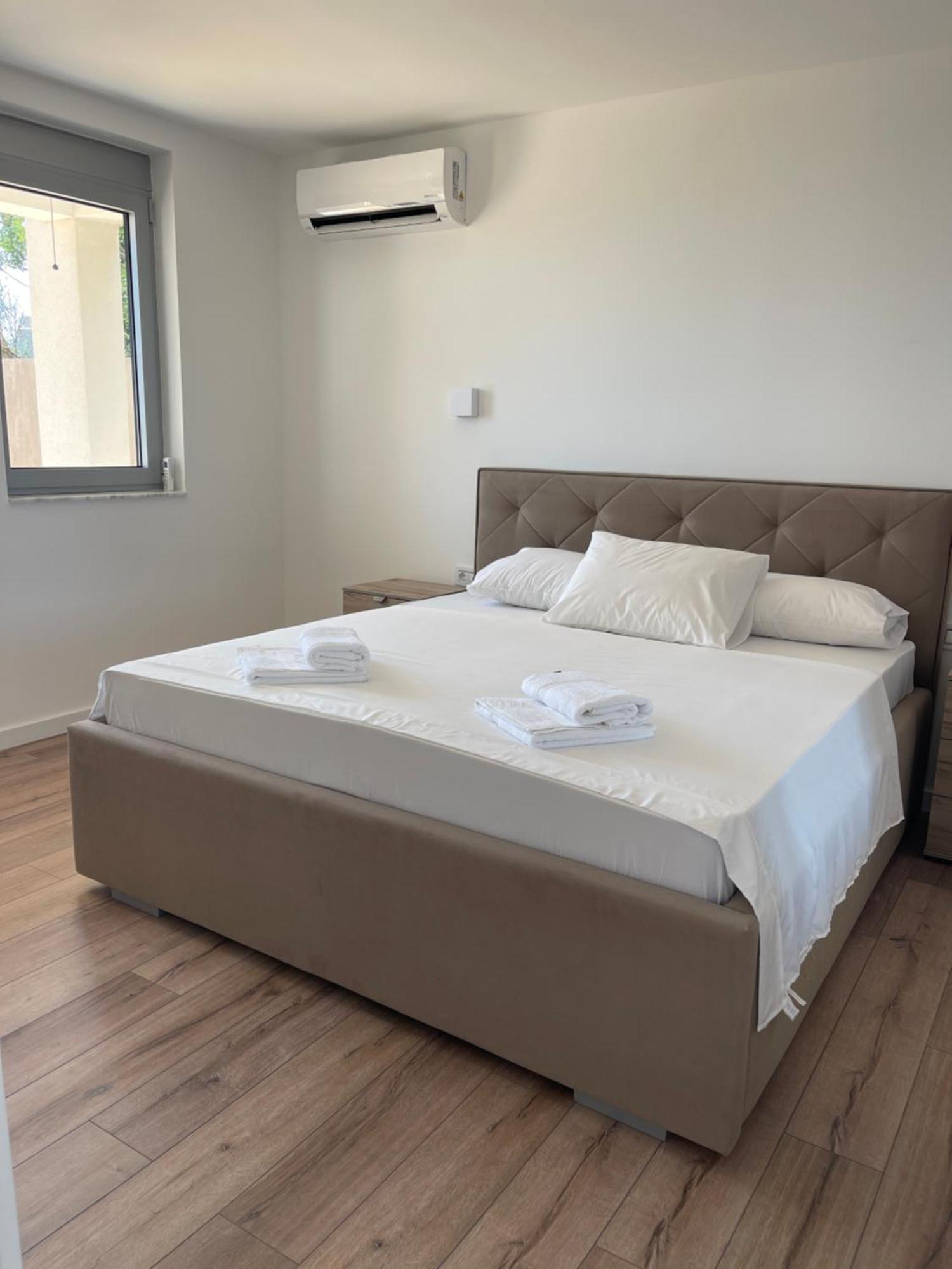 Apartments Hollaj Улцинь Екстер'єр фото